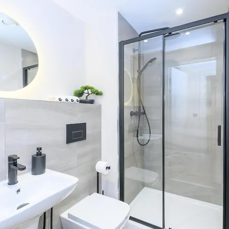 Pass The Keys Couples Haven In Apartment *