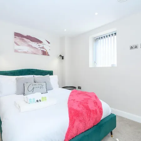 Pass The Keys Couples Haven In Лідс